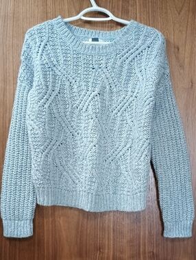 2/$20 Old Navy Light Gray Chunky Knit Crewneck Sweater